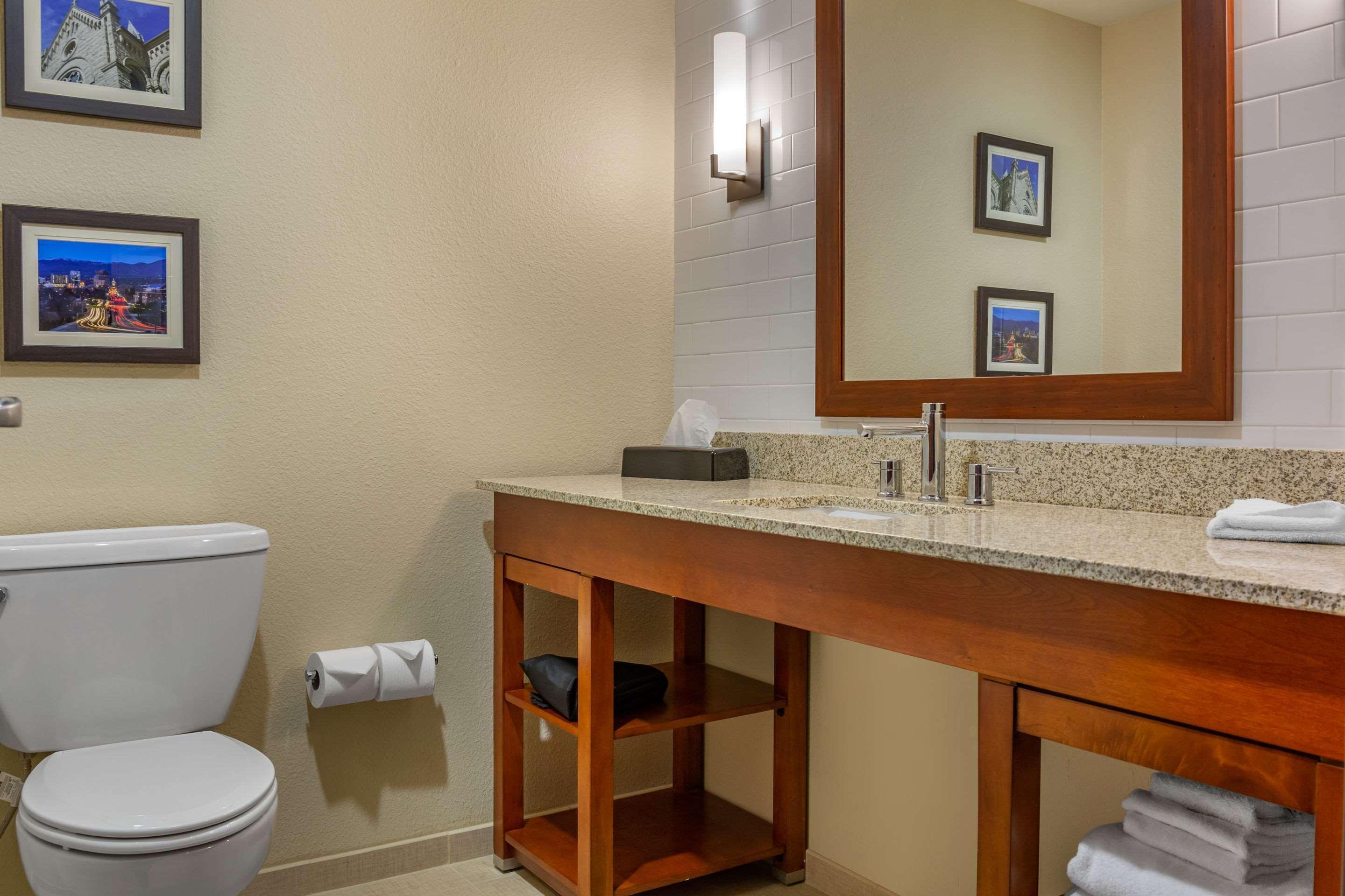 Comfort Inn & Suites Boise Airport Exterior foto